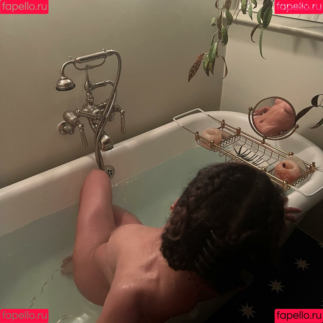 FKA Twigs Onlyfans Photo Gallery 