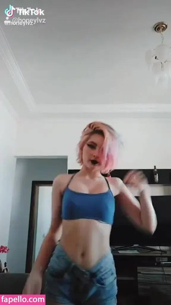 Honeylvz Onlyfans Photo Gallery 