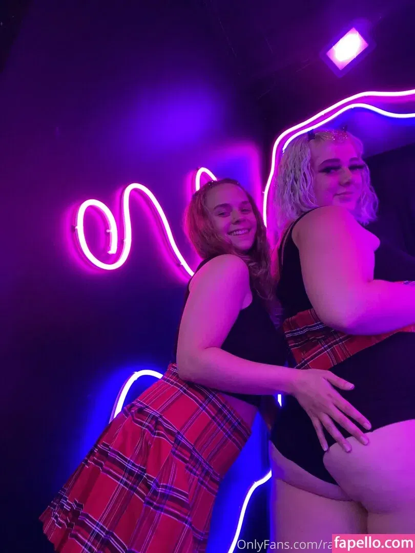 rainbowfundipp Onlyfans Photo Gallery 