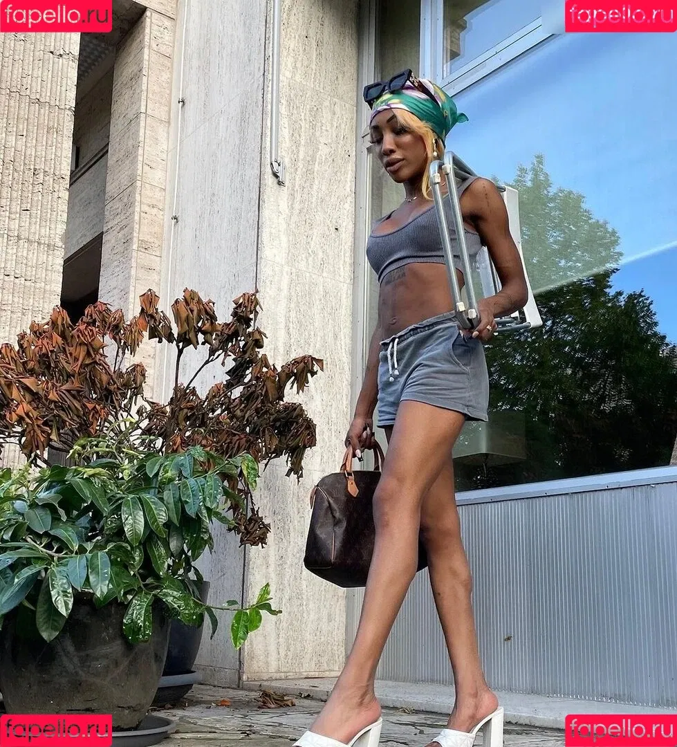 Eunique Onlyfans Photo Gallery 