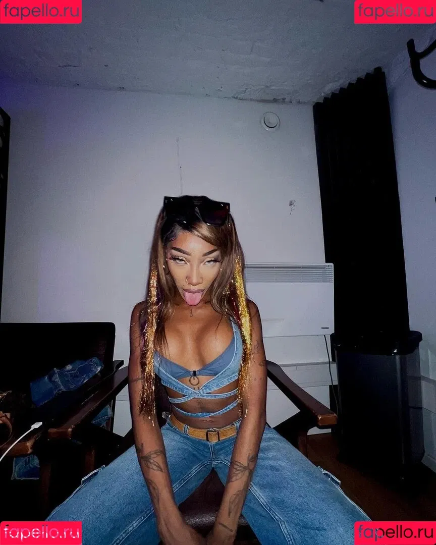 Eunique Onlyfans Photo Gallery 