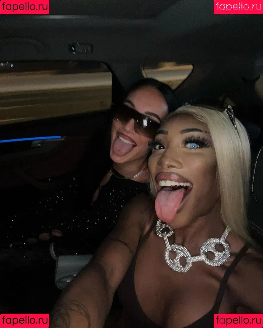 Eunique Onlyfans Photo Gallery 