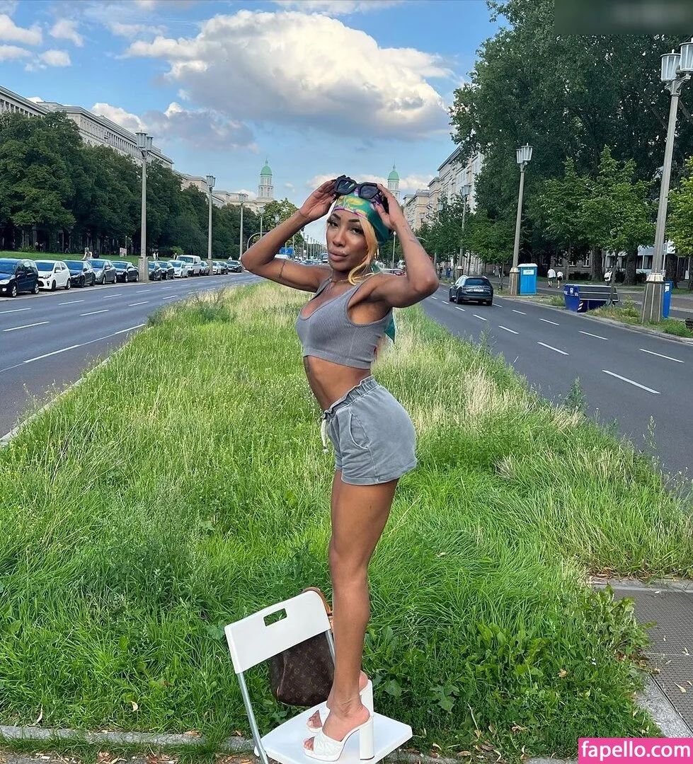 Eunique Onlyfans Photo Gallery 