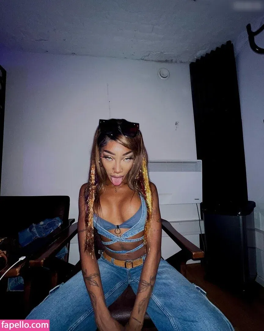 Eunique Onlyfans Photo Gallery 