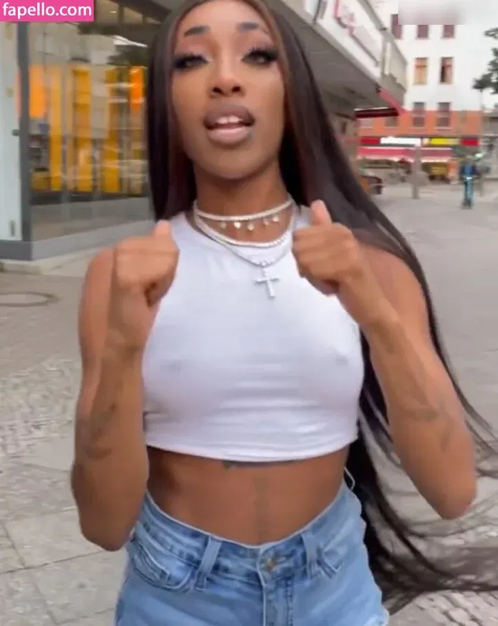 Eunique Onlyfans Photo Gallery 