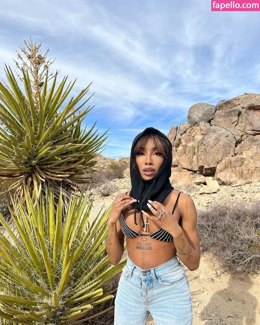 Eunique Onlyfans Photo Gallery 