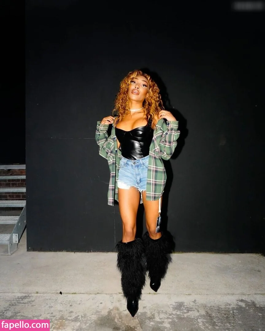 Eunique Onlyfans Photo Gallery 