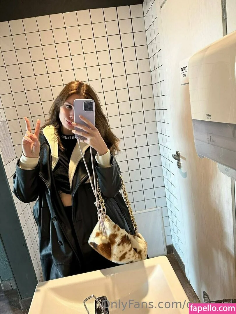 adel_leda Onlyfans Photo Gallery 