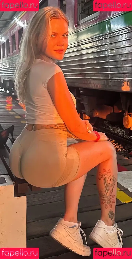 Angelina Mayer Onlyfans Photo Gallery 