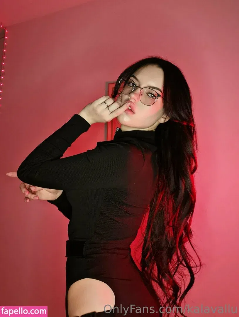 kalavallu Onlyfans Photo Gallery 