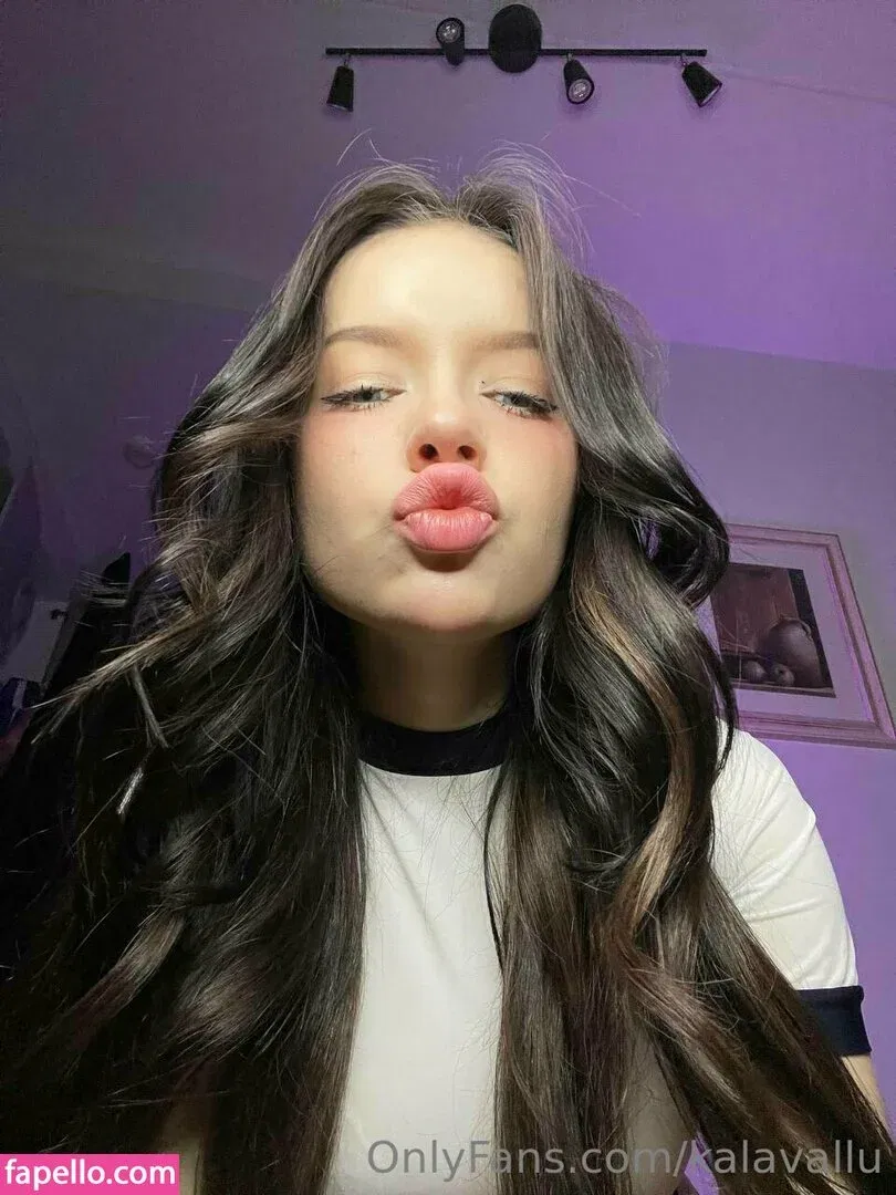 kalavallu Onlyfans Photo Gallery 