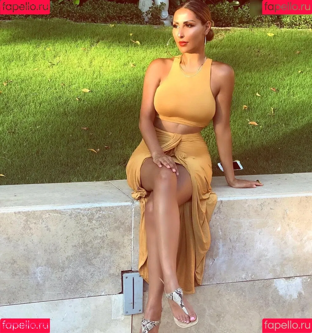 Senna Gammour Onlyfans Photo Gallery 