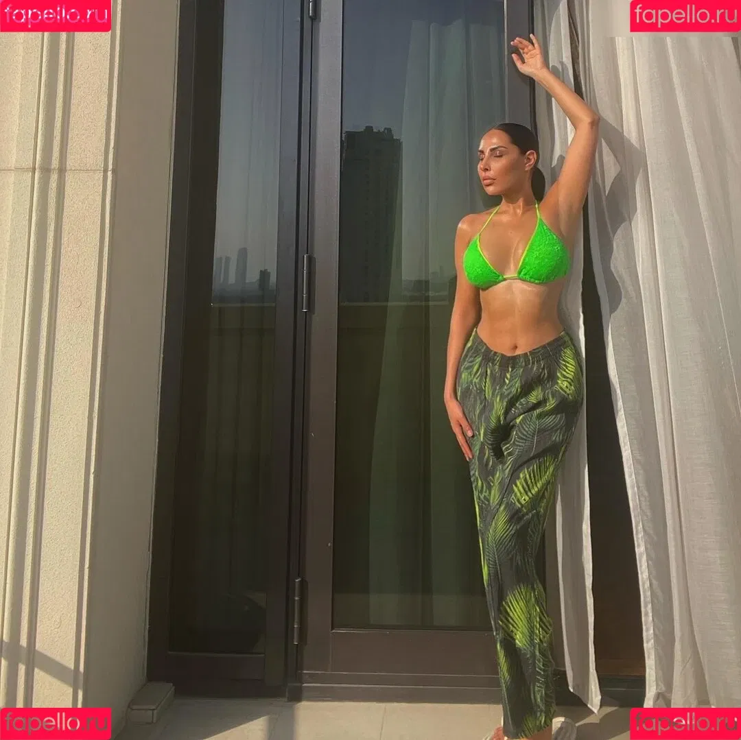 Senna Gammour Onlyfans Photo Gallery 