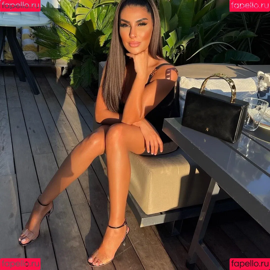 Senna Gammour Onlyfans Photo Gallery 