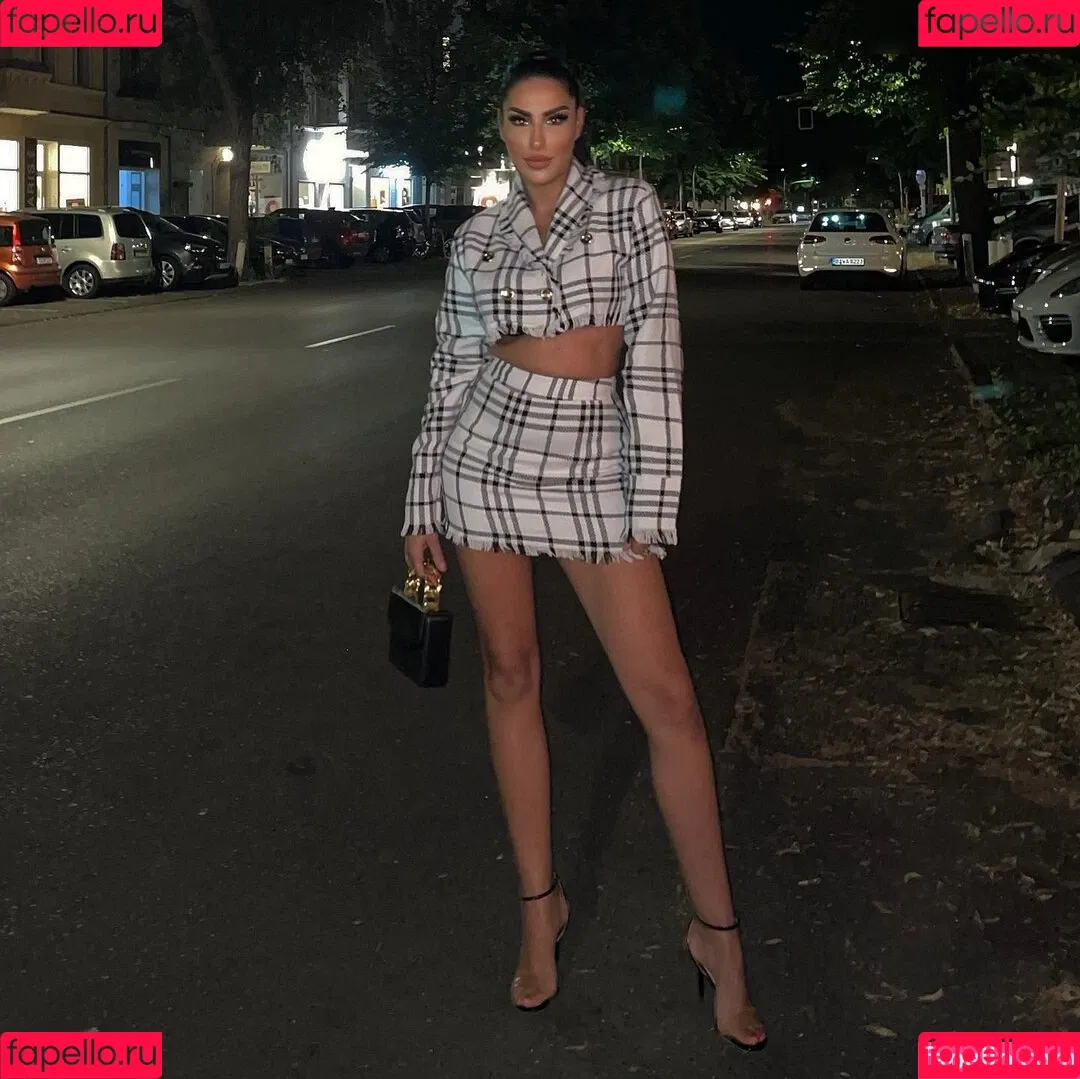 Senna Gammour Onlyfans Photo Gallery 