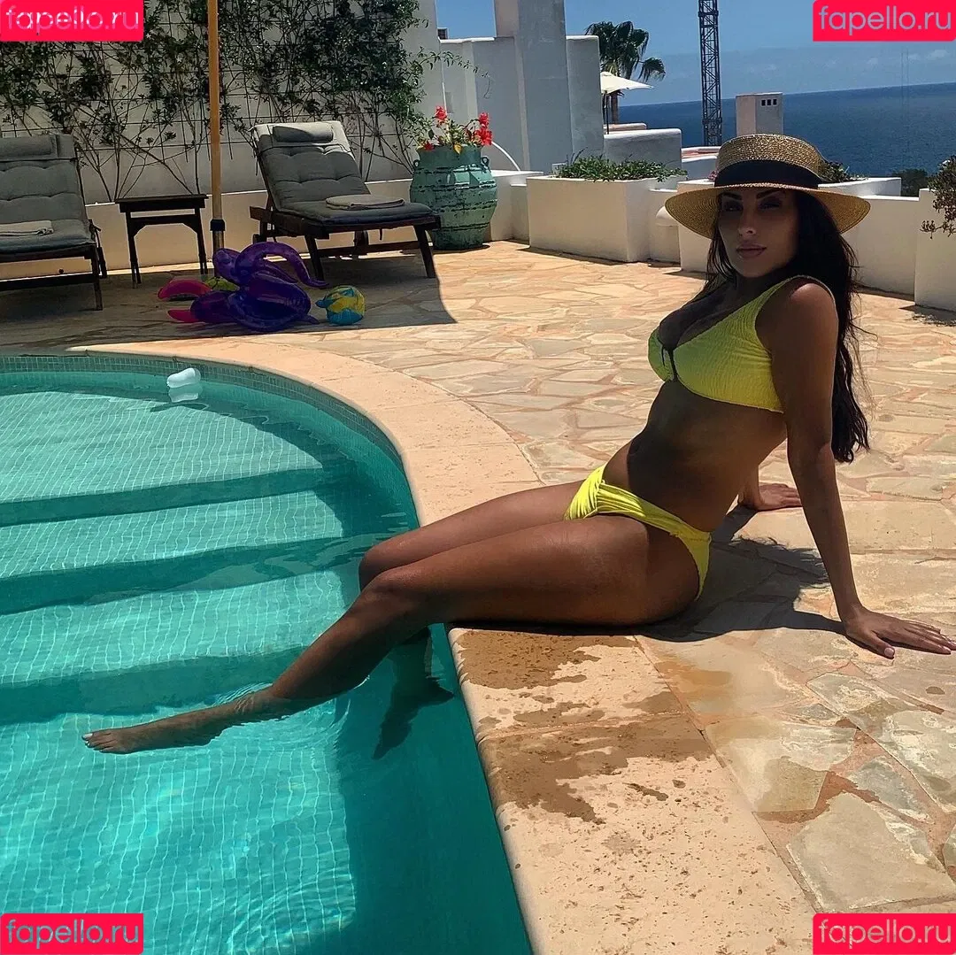 Senna Gammour Onlyfans Photo Gallery 