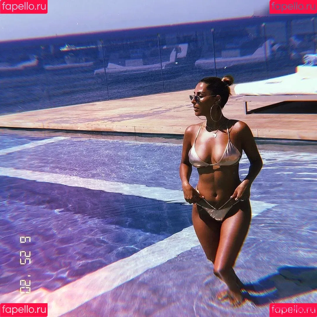 Senna Gammour Onlyfans Photo Gallery 