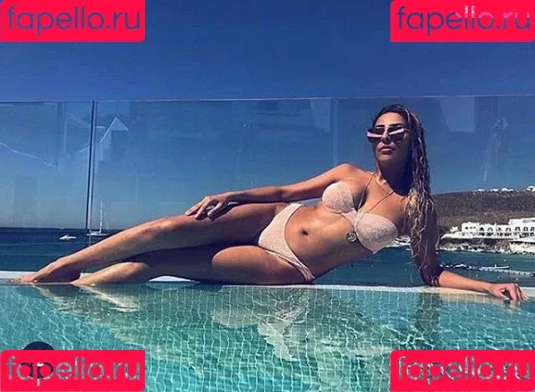 Senna Gammour Onlyfans Photo Gallery 
