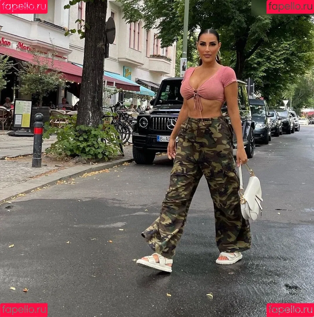 Senna Gammour Onlyfans Photo Gallery 