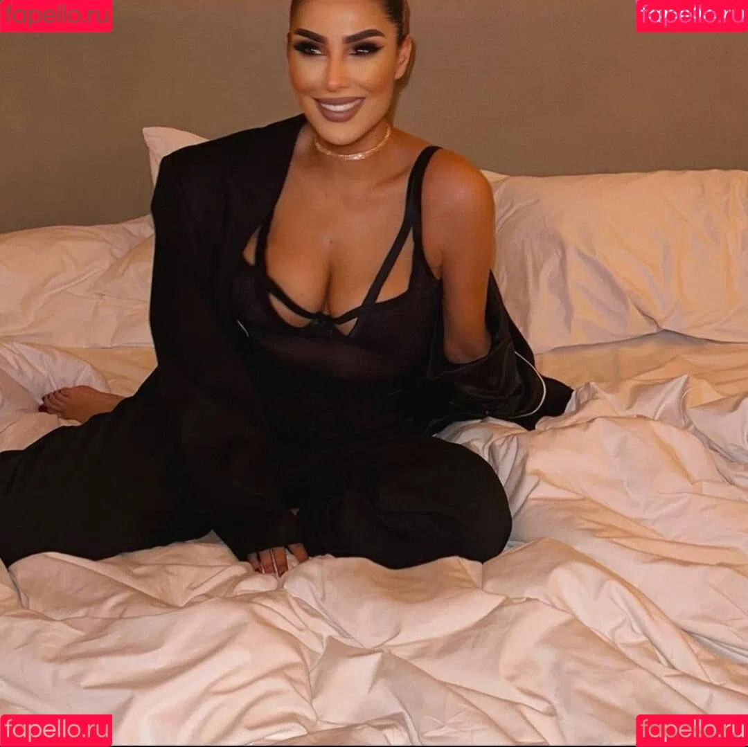 Senna Gammour Onlyfans Photo Gallery 
