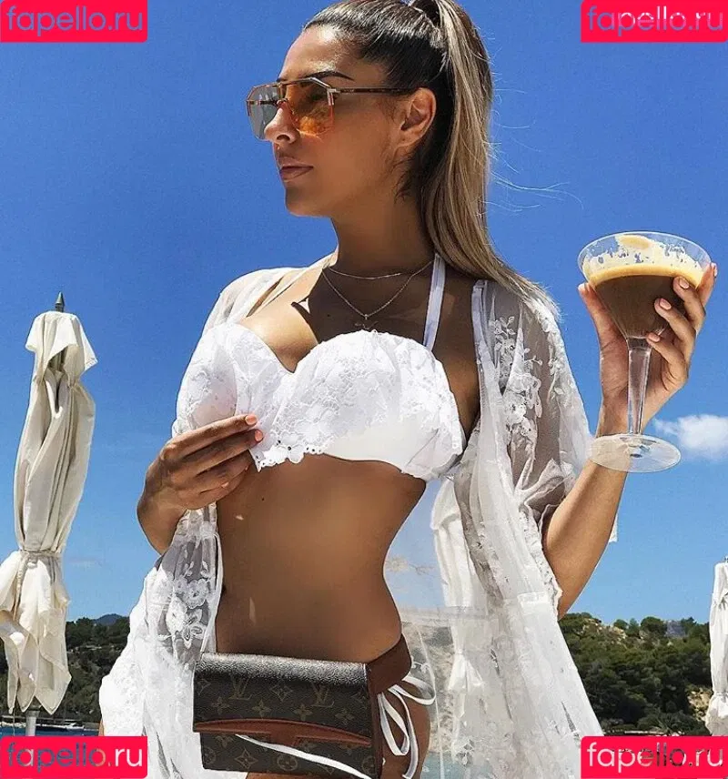 Senna Gammour Onlyfans Photo Gallery 