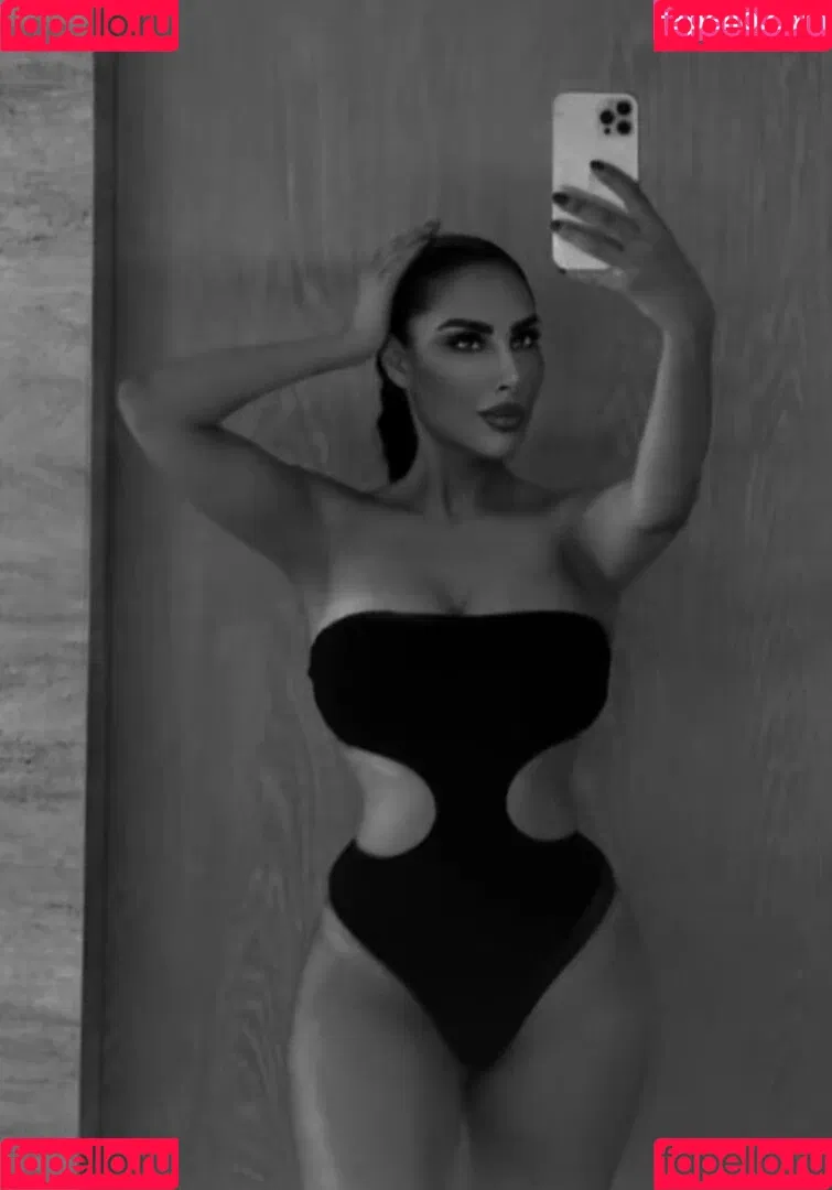 Senna Gammour Onlyfans Photo Gallery 
