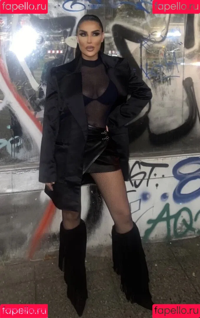 Senna Gammour Onlyfans Photo Gallery 