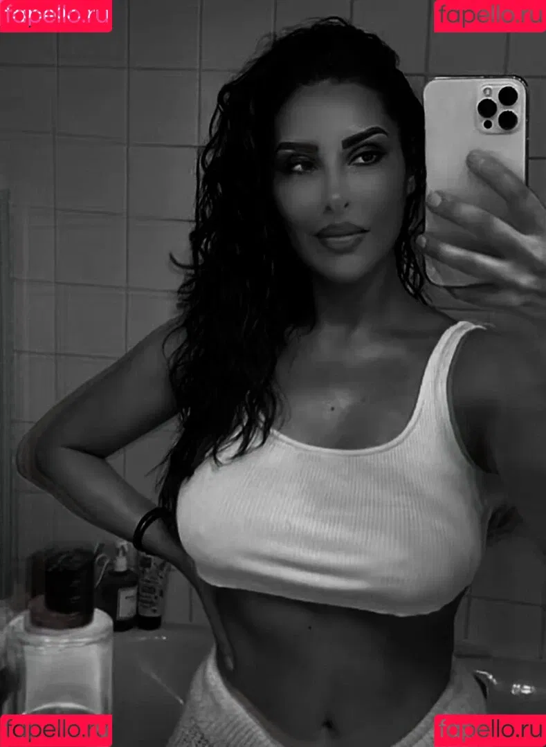 Senna Gammour Onlyfans Photo Gallery 