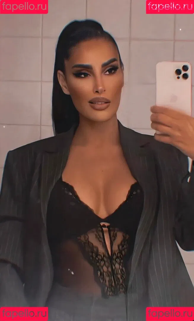 Senna Gammour Onlyfans Photo Gallery 