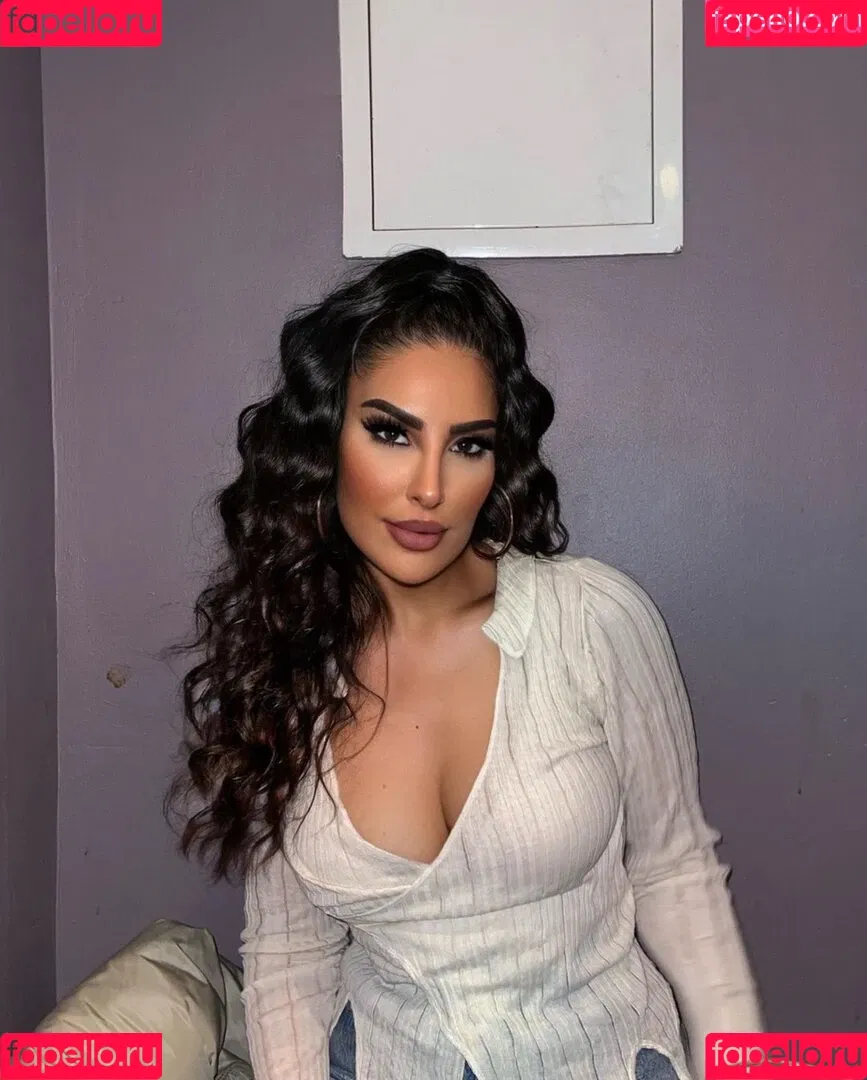 Senna Gammour Onlyfans Photo Gallery 