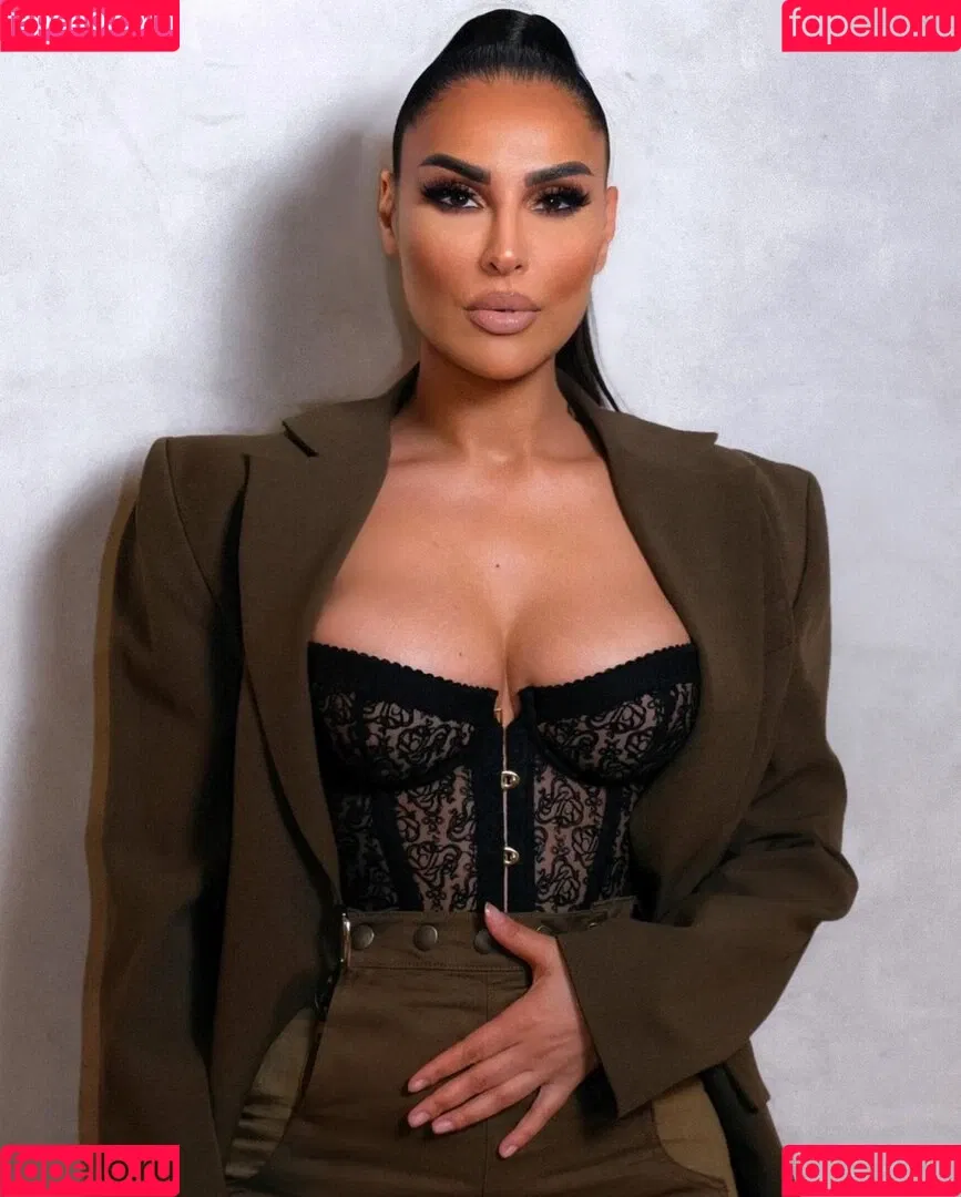 Senna Gammour Onlyfans Photo Gallery 