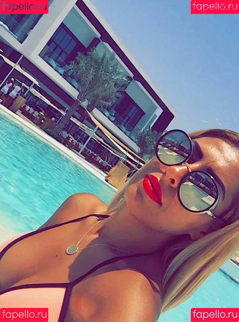 Senna Gammour Onlyfans Photo Gallery 