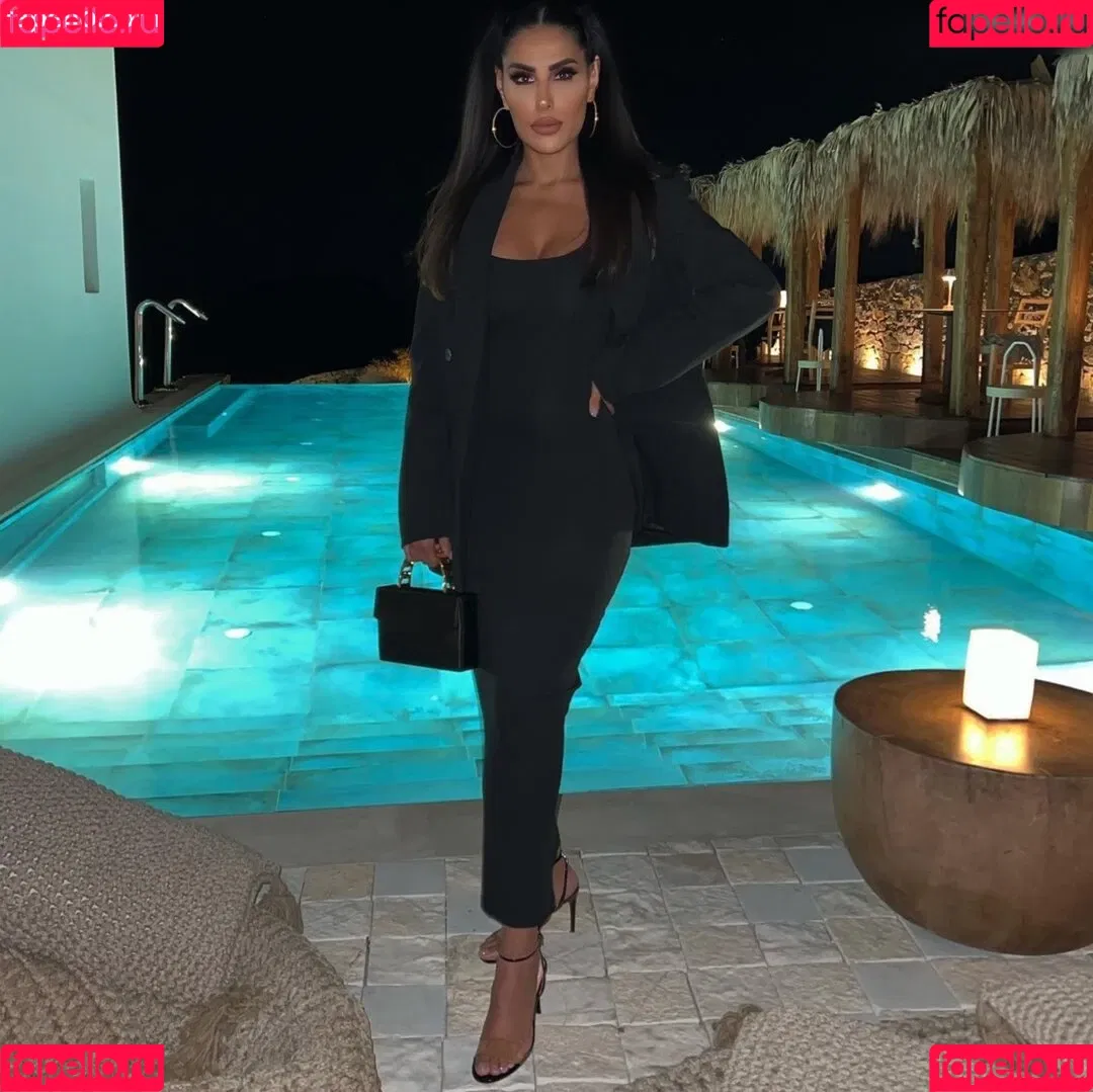 Senna Gammour Onlyfans Photo Gallery 