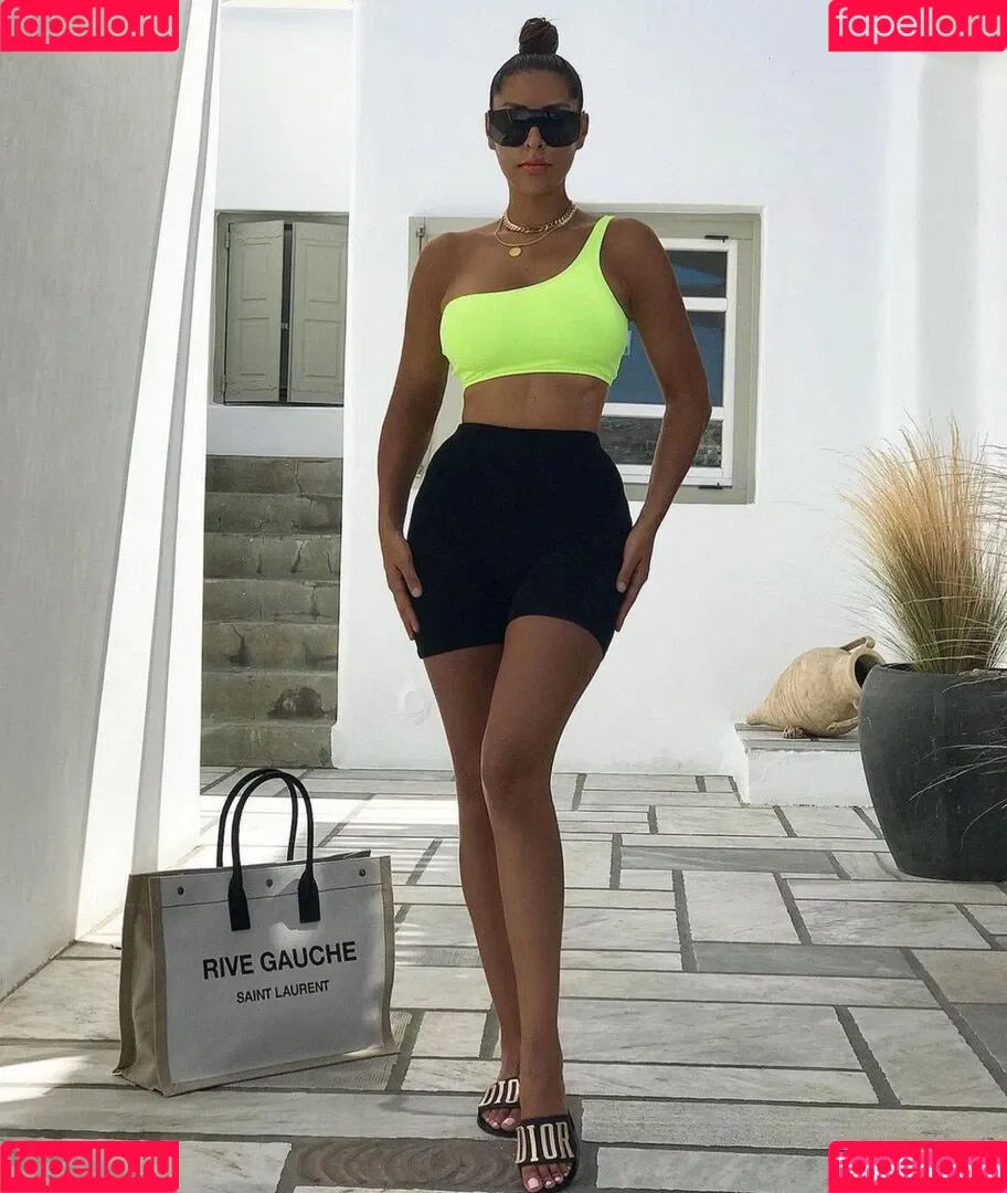 Senna Gammour Onlyfans Photo Gallery 