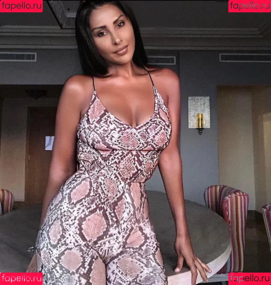 Senna Gammour Onlyfans Photo Gallery 