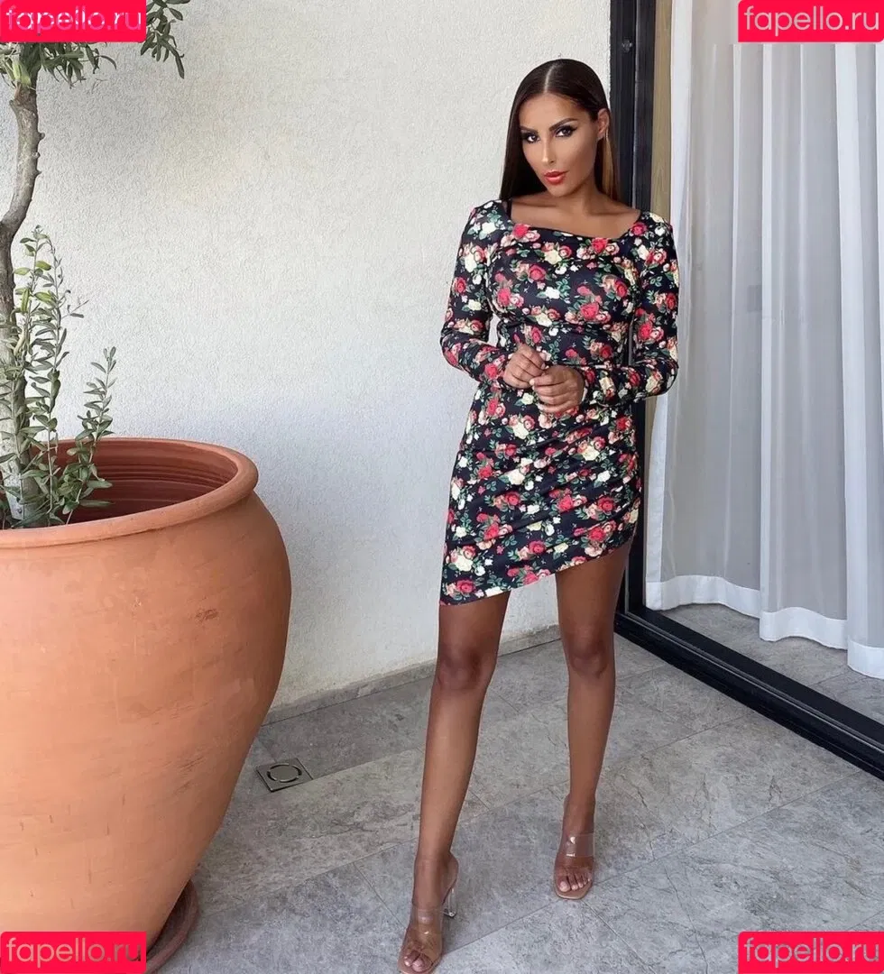 Senna Gammour Onlyfans Photo Gallery 