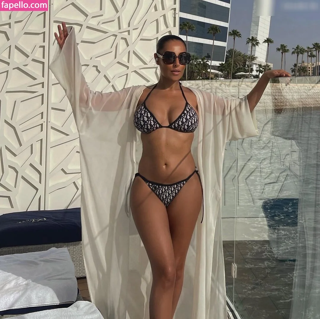 Senna Gammour Onlyfans Photo Gallery 