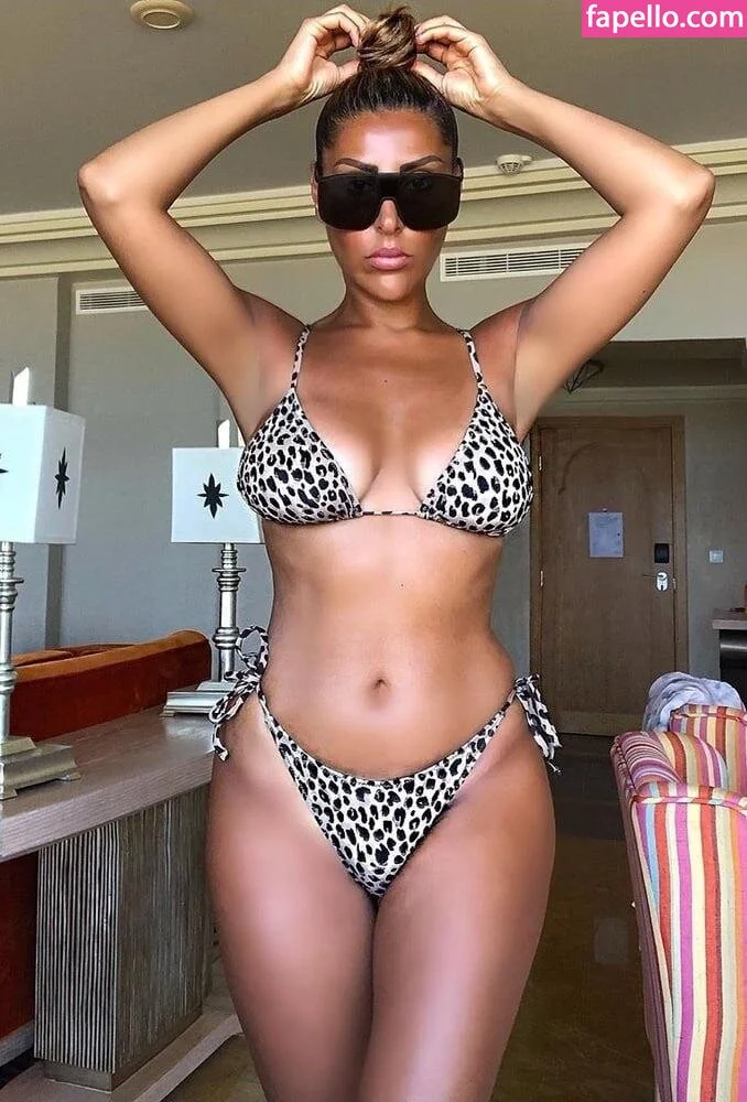 Senna Gammour Onlyfans Photo Gallery 