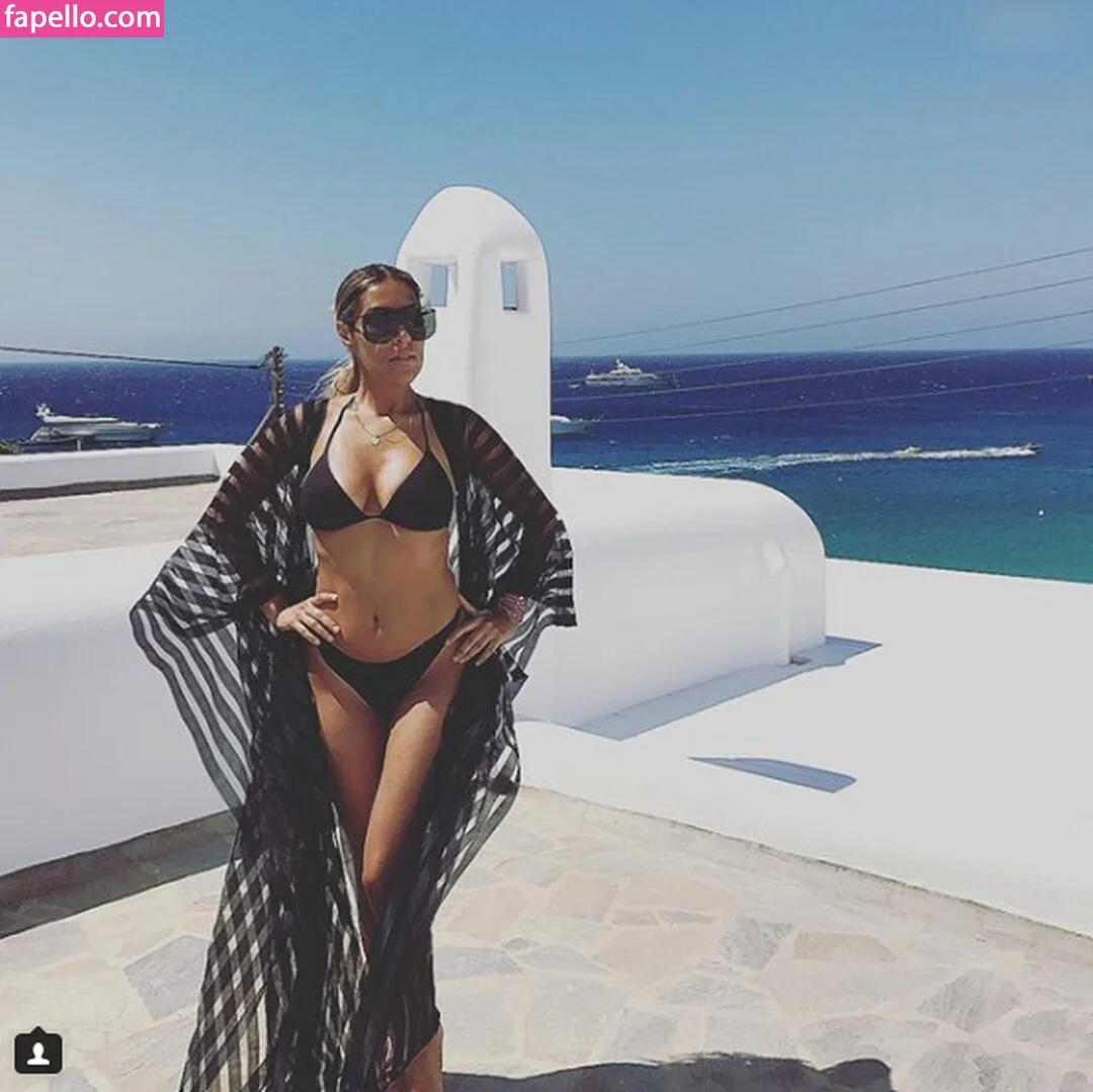 Senna Gammour Onlyfans Photo Gallery 