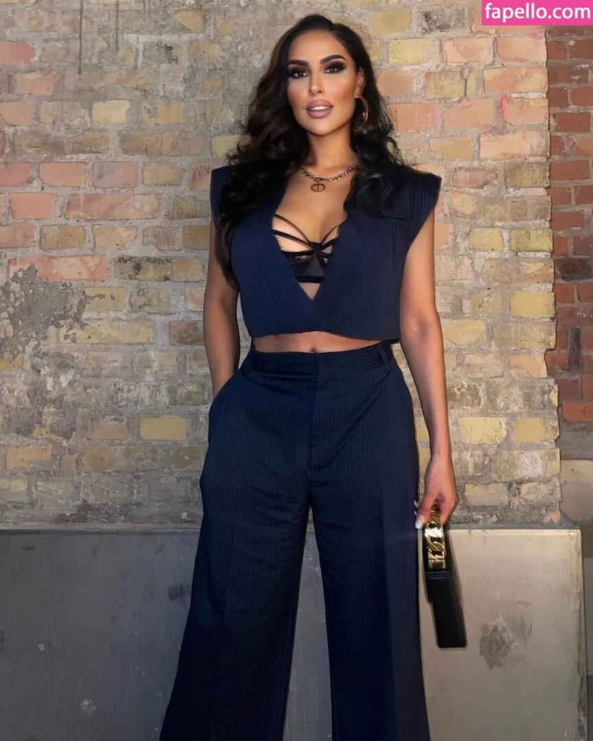 Senna Gammour Onlyfans Photo Gallery 