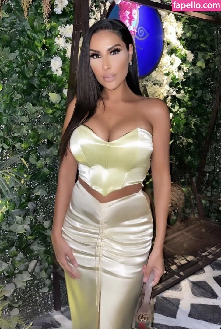 Senna Gammour Onlyfans Photo Gallery 