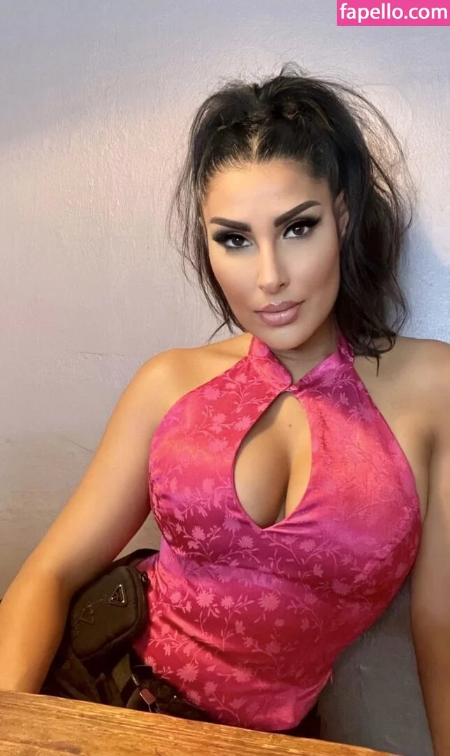 Senna Gammour Onlyfans Photo Gallery 