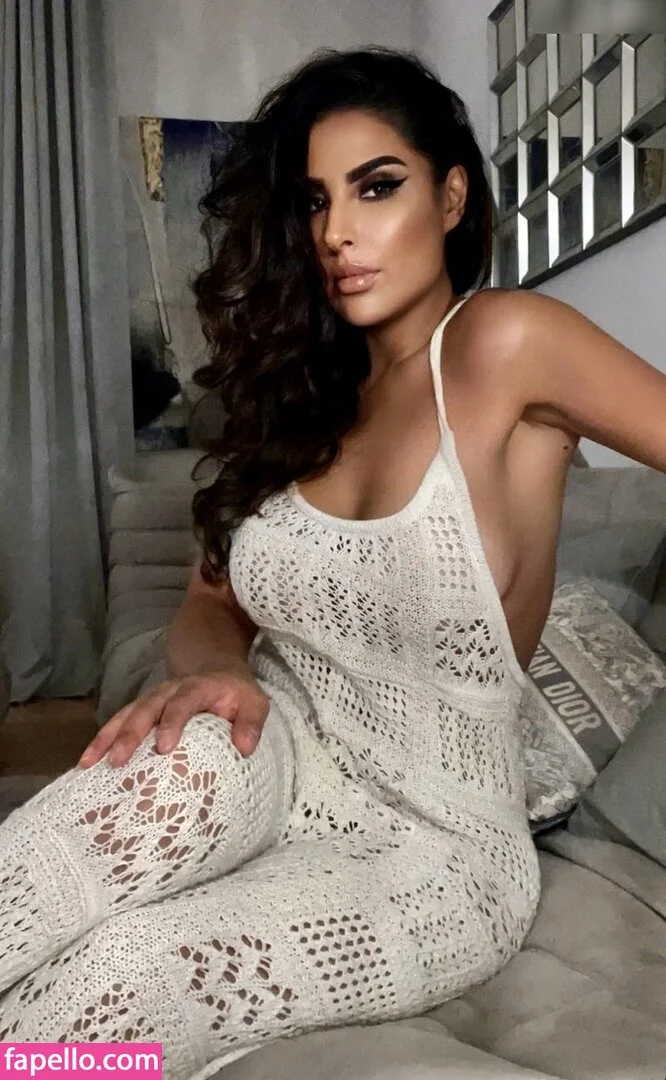 Senna Gammour Onlyfans Photo Gallery 