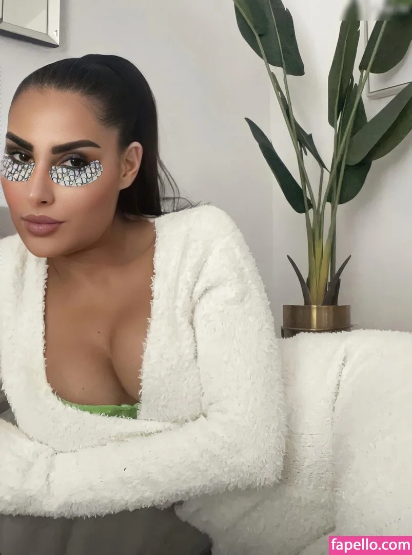 Senna Gammour Onlyfans Photo Gallery 