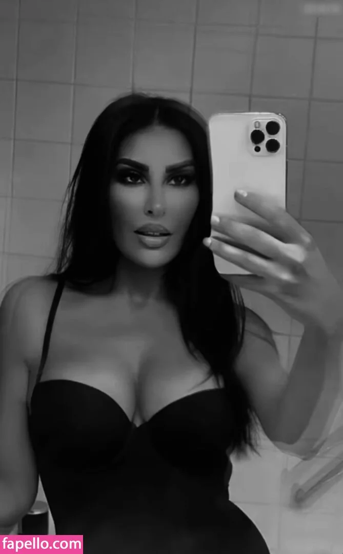 Senna Gammour Onlyfans Photo Gallery 