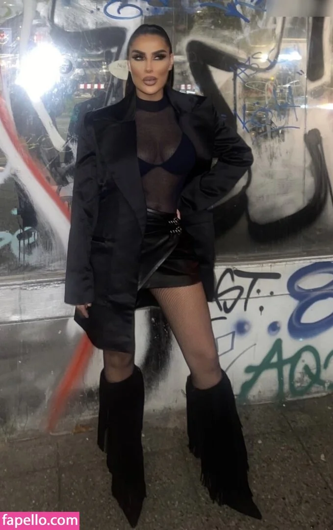 Senna Gammour Onlyfans Photo Gallery 