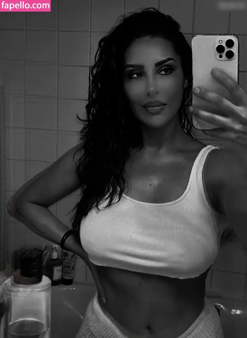 Senna Gammour Onlyfans Photo Gallery 