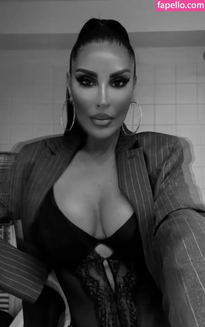 Senna Gammour Onlyfans Photo Gallery 