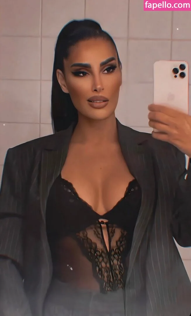 Senna Gammour Onlyfans Photo Gallery 