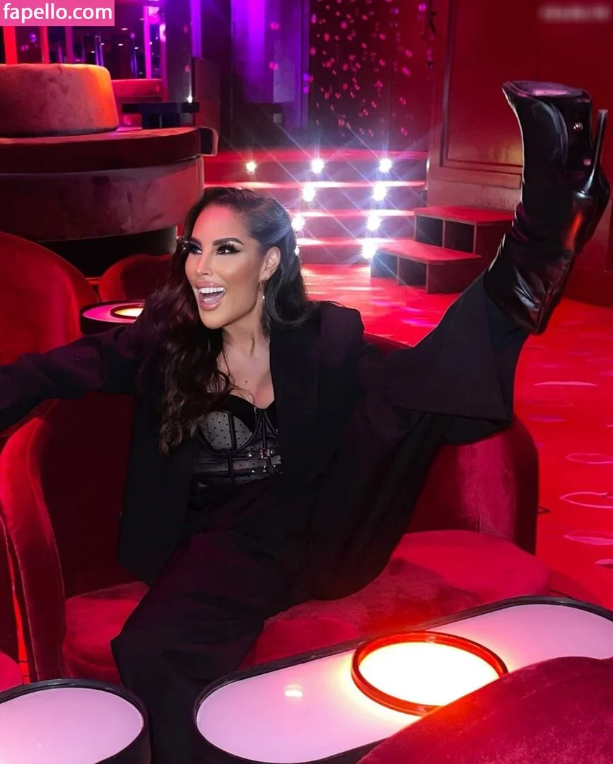 Senna Gammour Onlyfans Photo Gallery 